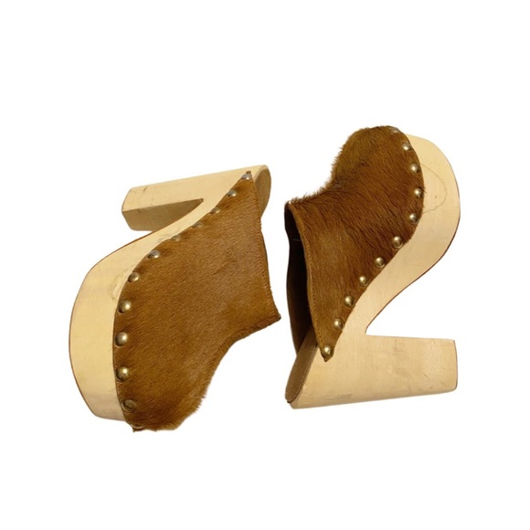 VINTAGE INSPIRED - BROTHER VELLIES PONY HAIR CLOGS - Picture 2 of 6
